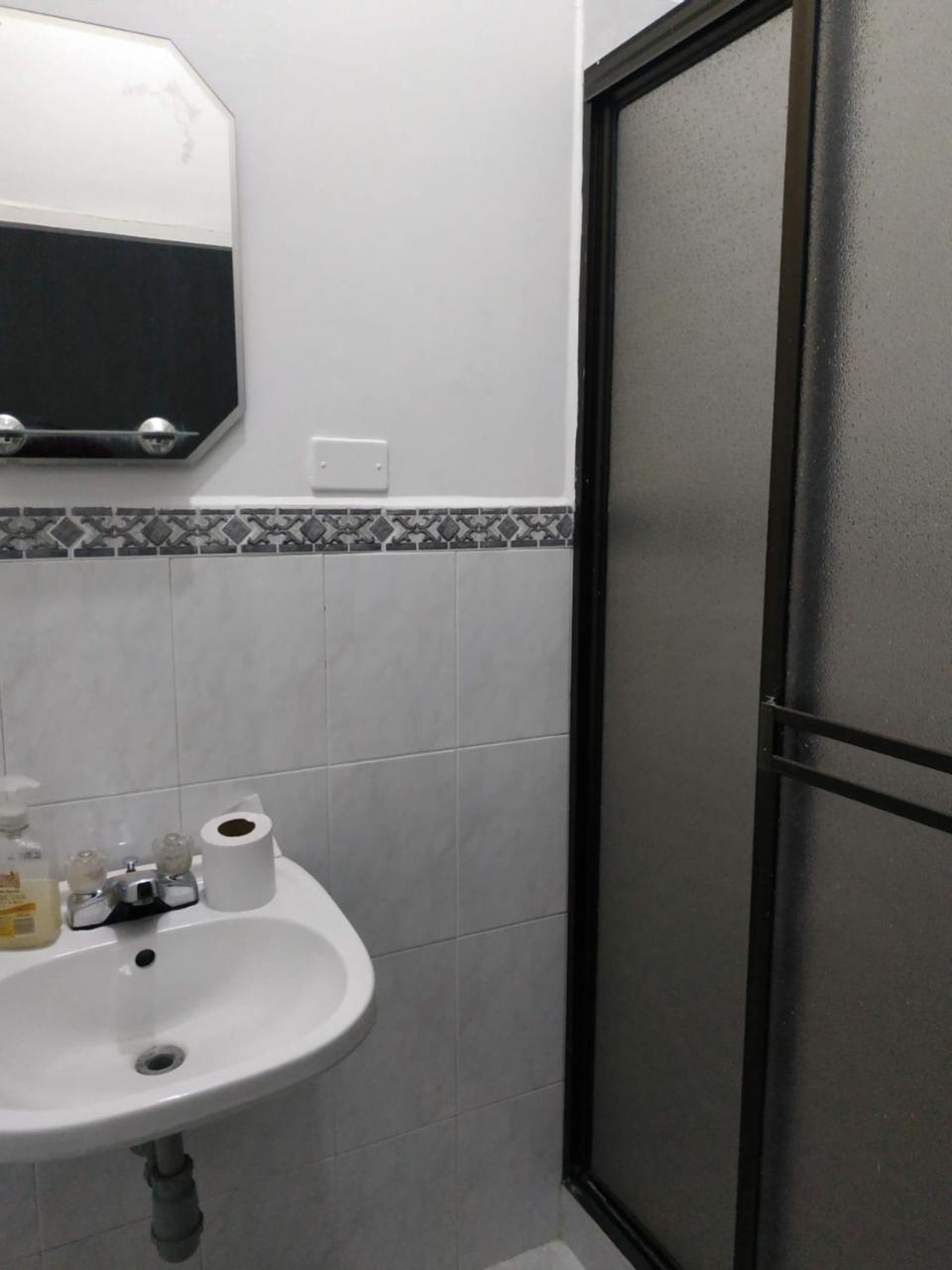 Los Andes Hostel Medellin Exterior photo